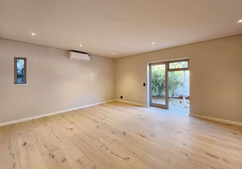 5 Bedroom Property for Sale in Camps Bay Western Cape